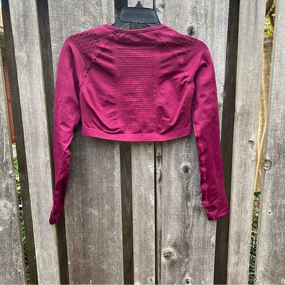 Peach Perfect Long Sleeve Crop Top Size Large - Picture 2 of 5